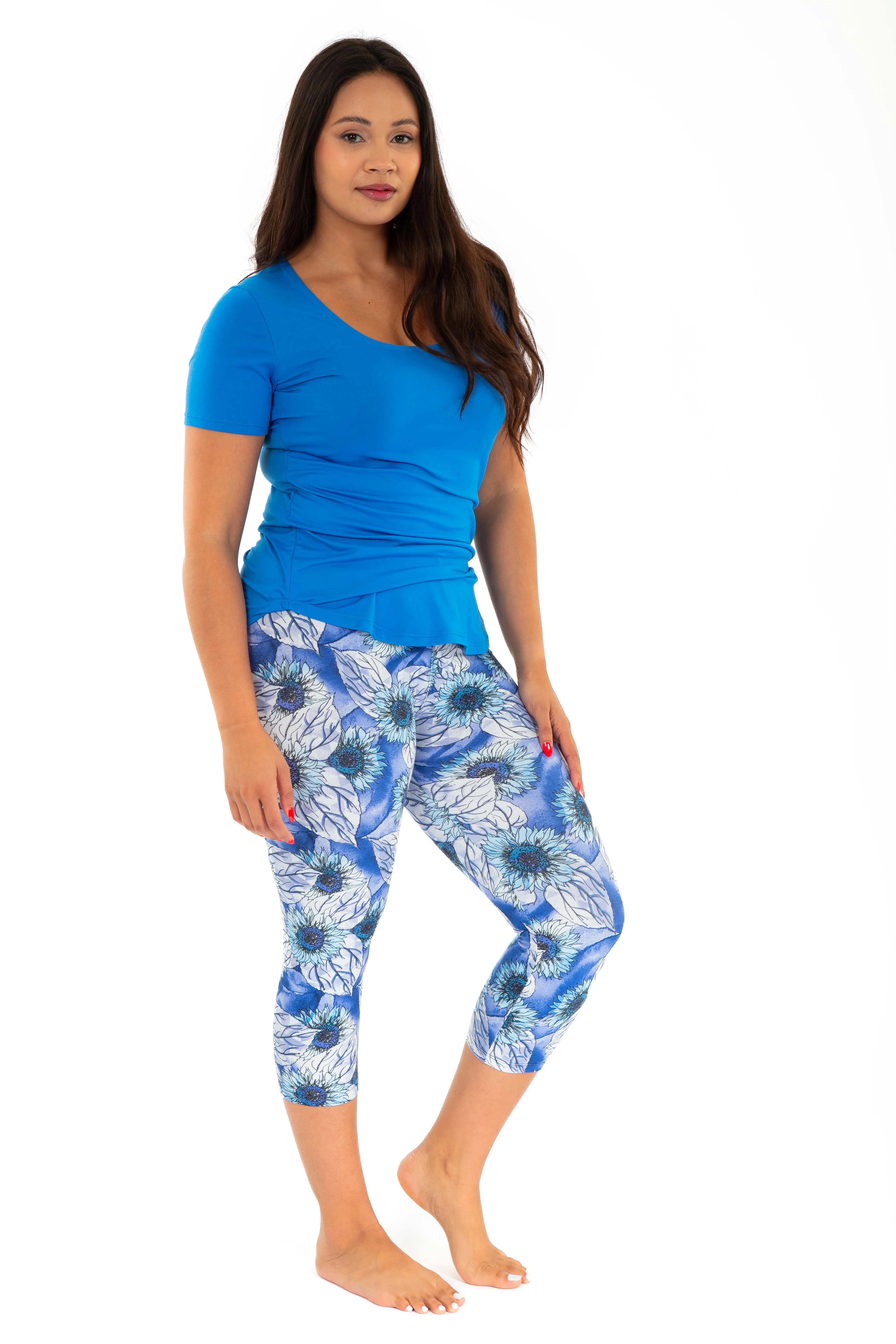 Blue Daisies - Capris - Image 7