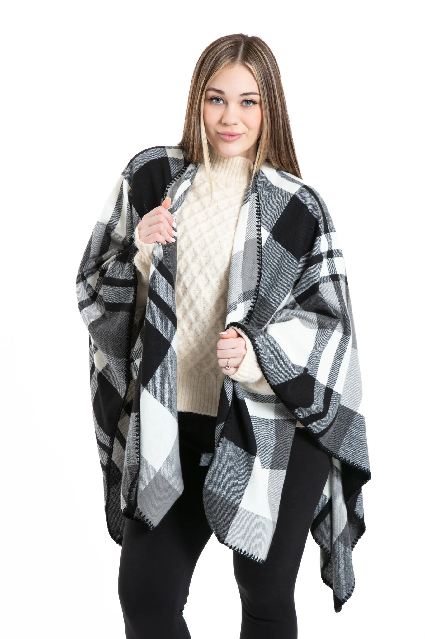 Eloísa  - Poncho Scarf - Image 4