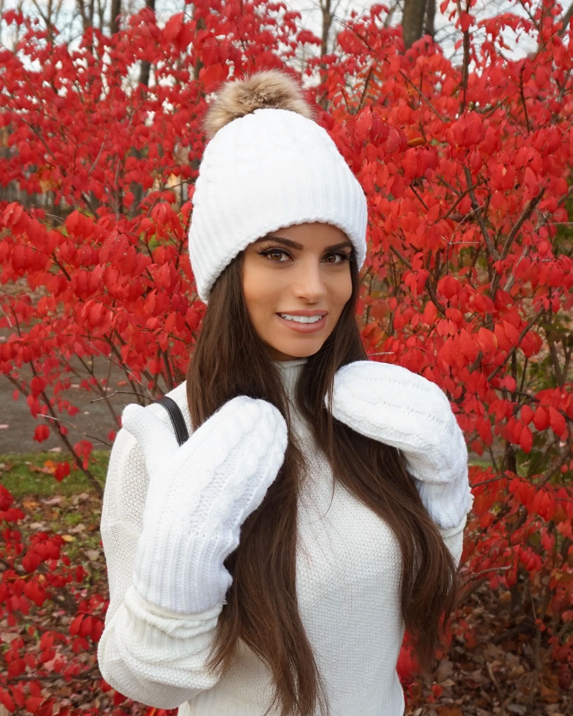 White - Cozy Lined Mittens - Image 10